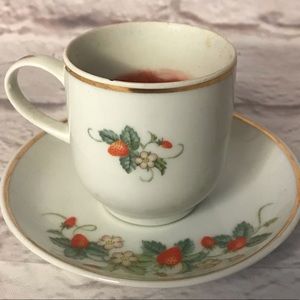 Cup and saucer candle gold trimmed